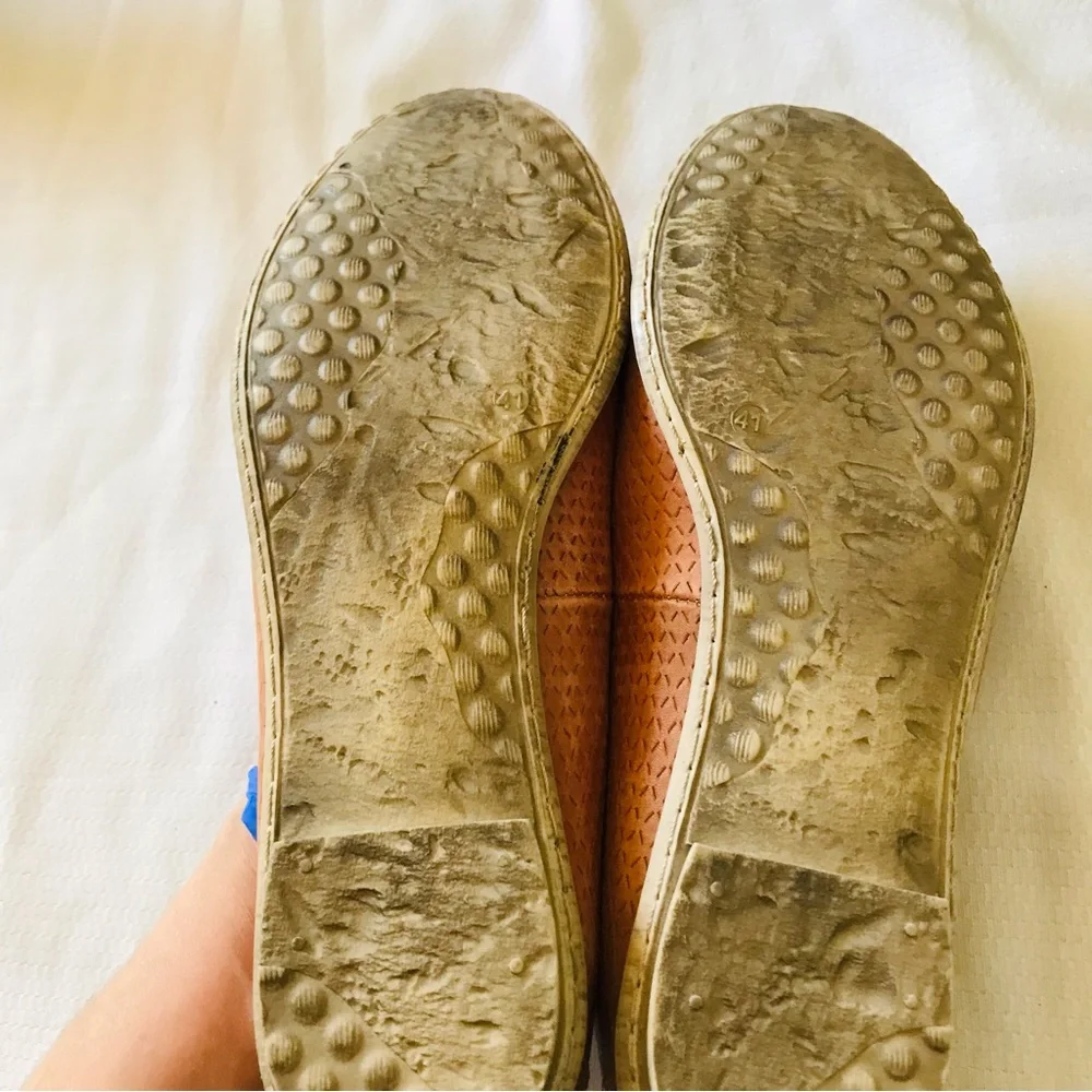 Taos Footwear Women's Tan Leather Perforated Ballet Flats